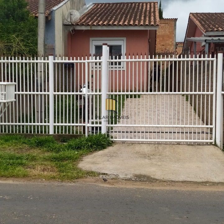 Casa 2 quartos, 2 vagas, portão de correr com motor, pátio, próximo ao Carrefour Viamão. - Pilar Imóveis