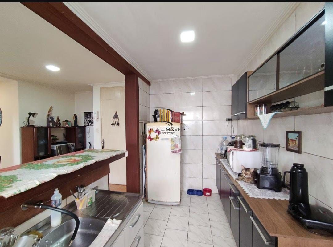 Apartamento 1 quarto/dormitório, vaga/box no Bairro Vila Nova em Porto Aalegre RS