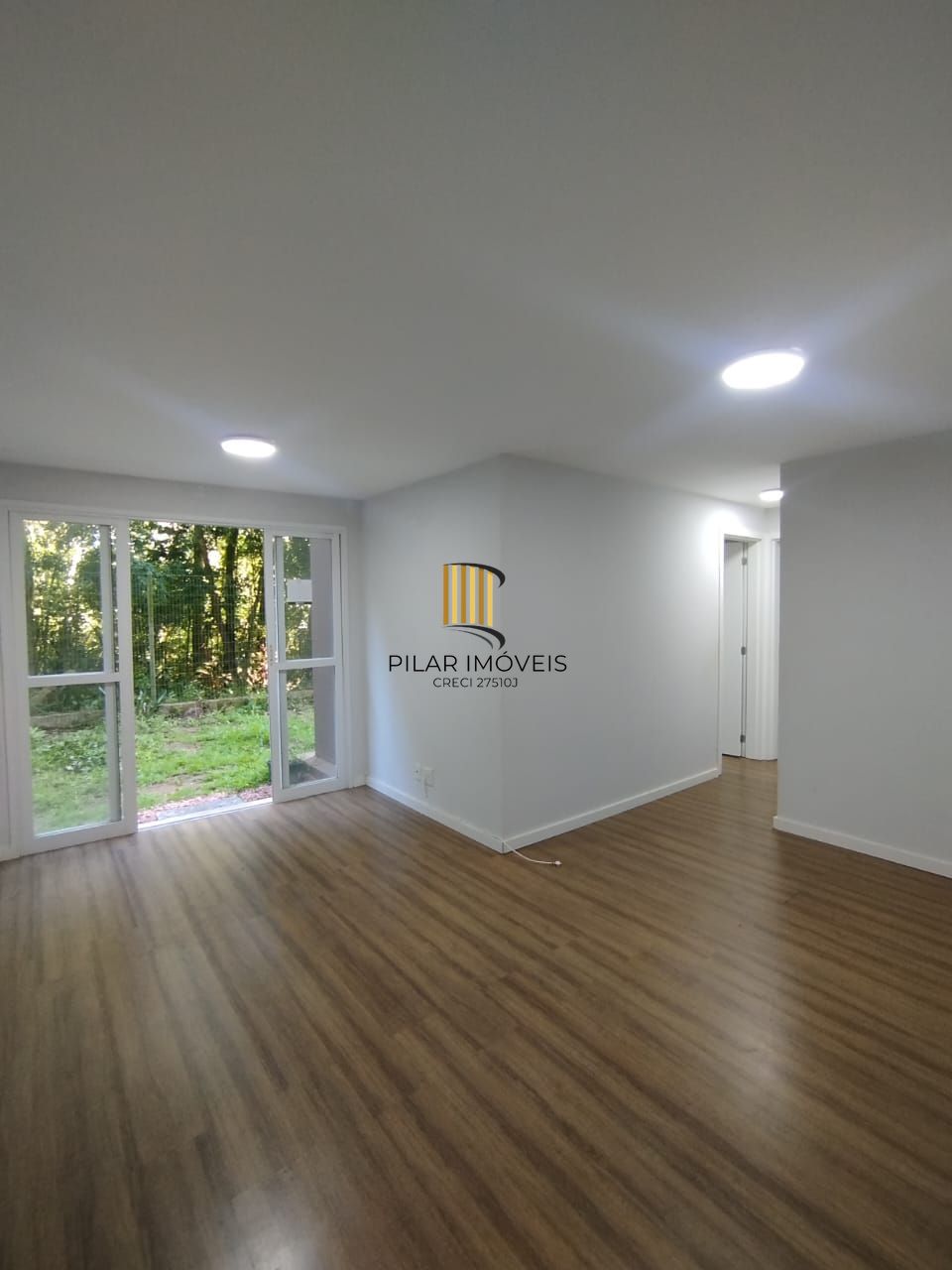 Um pedacinho do interior dentro de Porto Alegre - 2dorm com Pátio Gigante