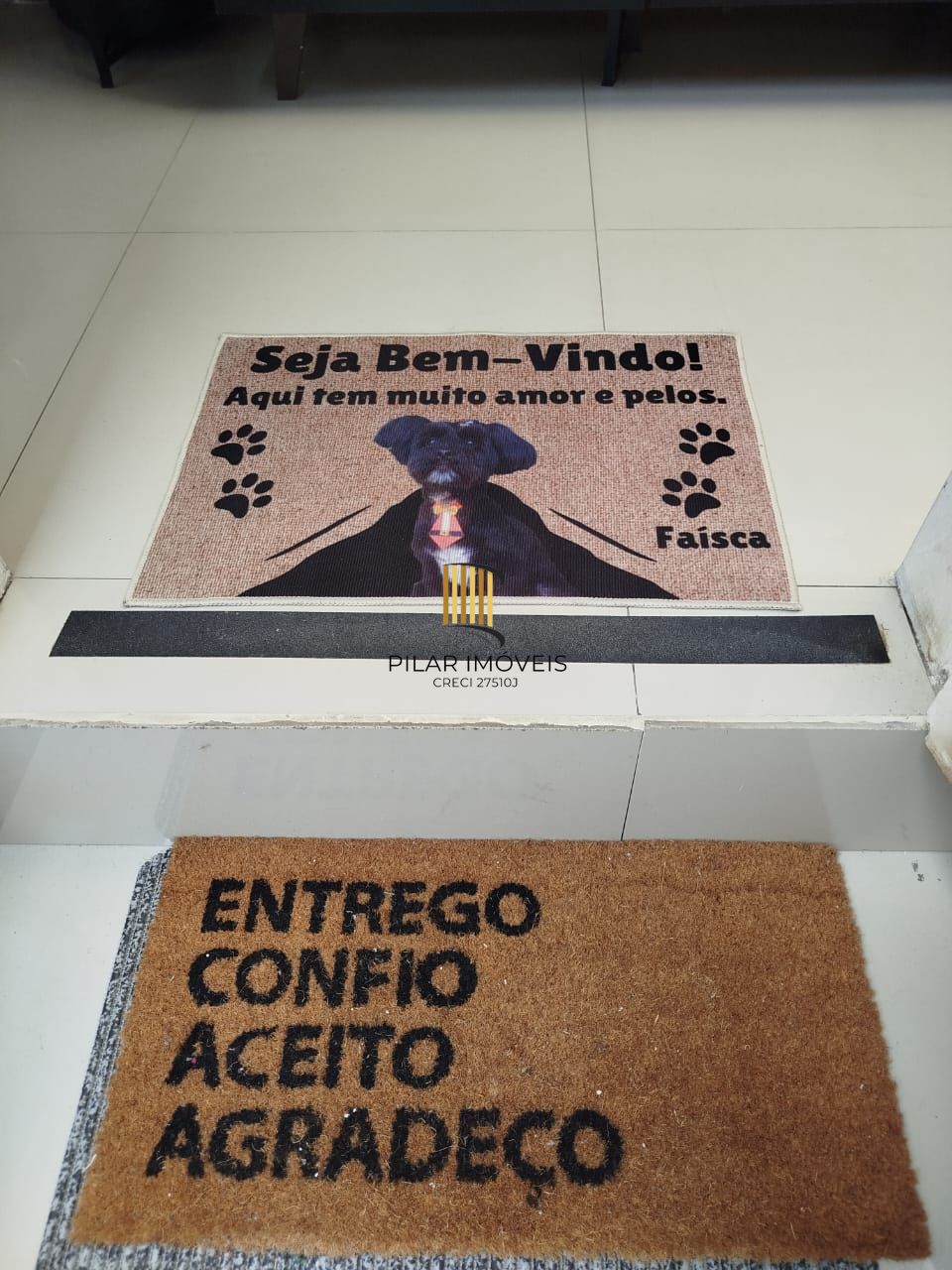 Ótima casa c/3 quartos, suite, 2 vagas e 120m², próximo á Igreja São Jorge