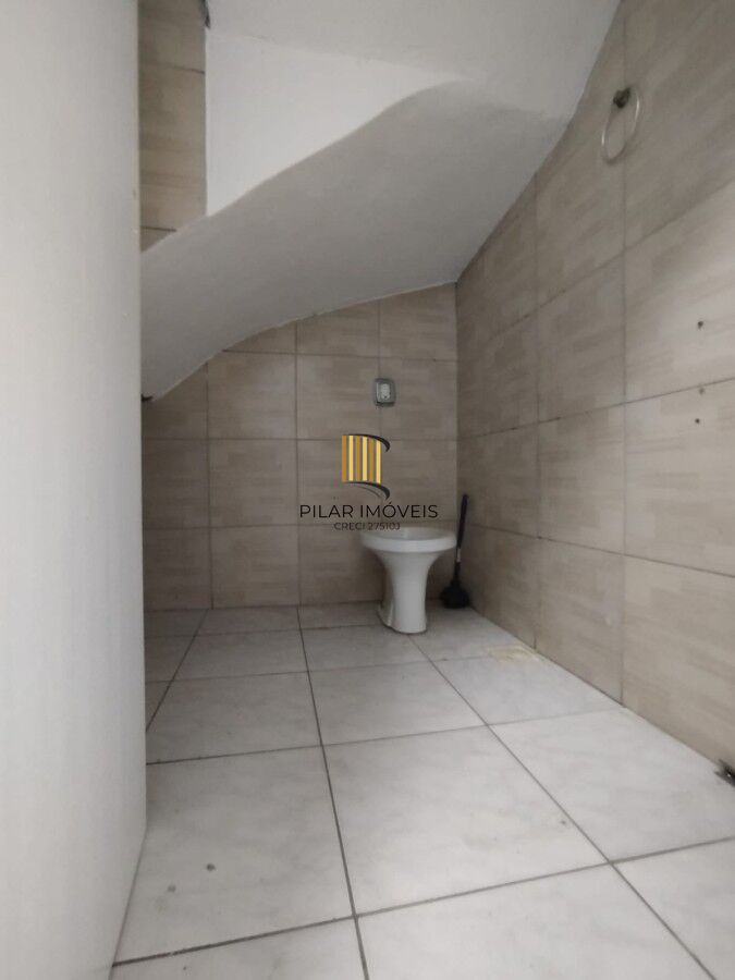 Sobrado triplex com 142m² -  apenas R$ 2.500,00 m² - aceita FGTS/FInanciamento