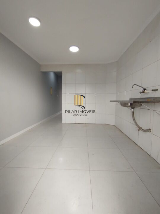 Sobrado triplex com 142m² -  apenas R$ 2.500,00 m² - aceita FGTS/FInanciamento