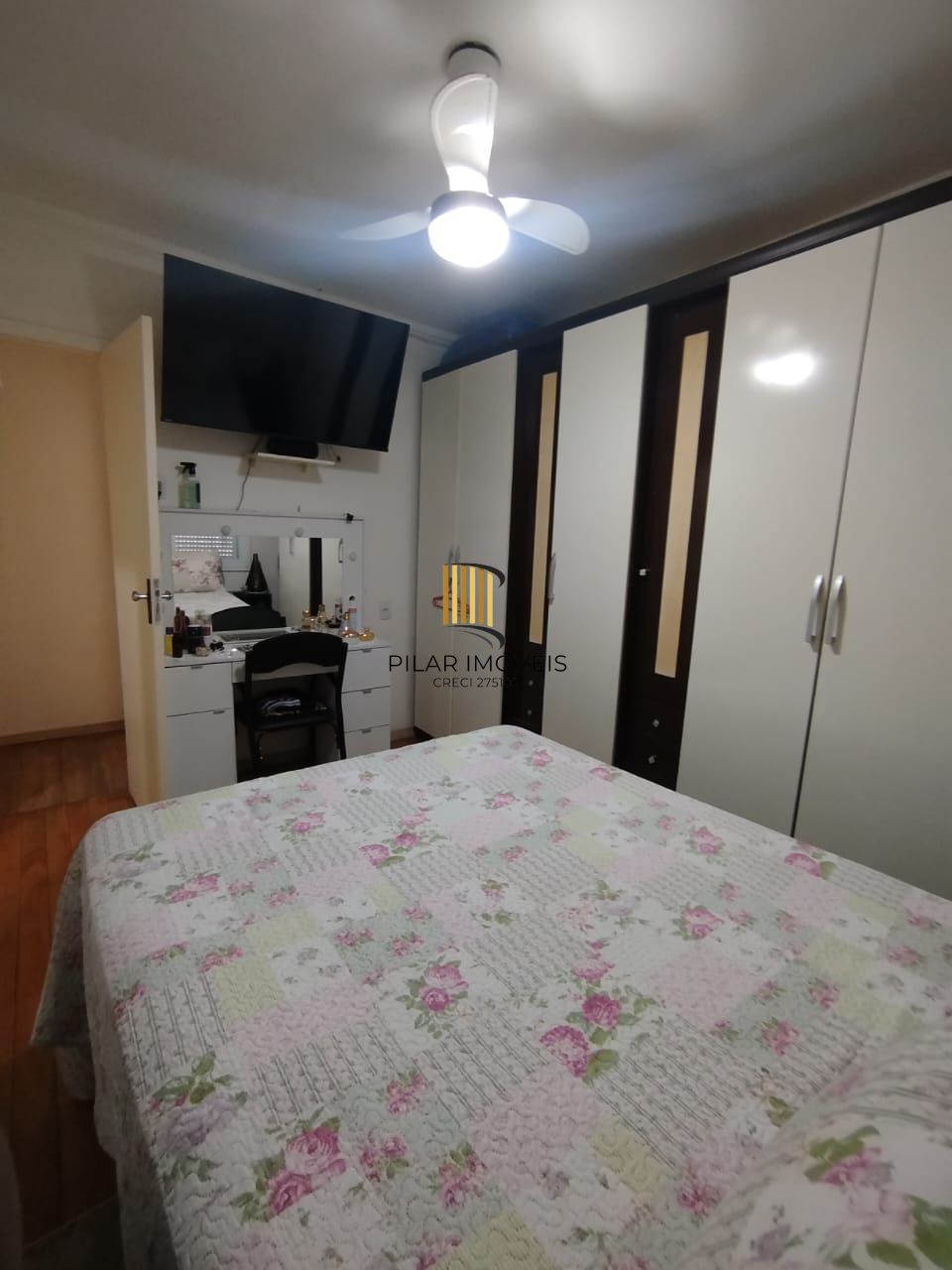 Ótima casa c/3 quartos, suite, 2 vagas e 120m², próximo á Igreja São Jorge