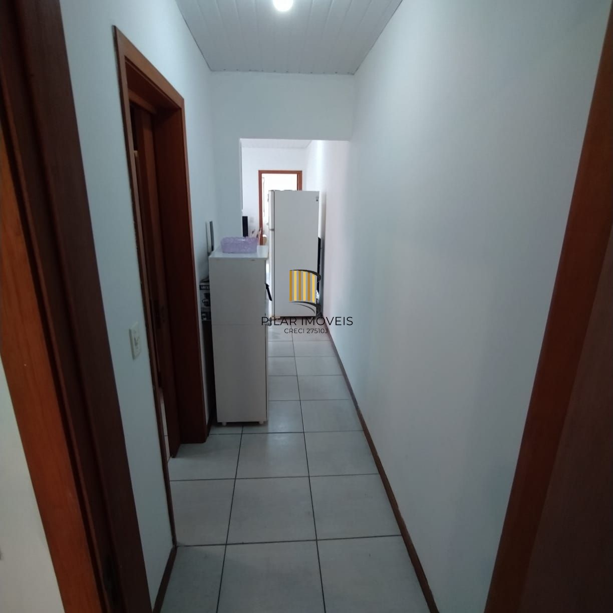 Casa 2 quartos, 2 vagas, portão de correr com motor, pátio, próximo ao Carrefour Viamão.