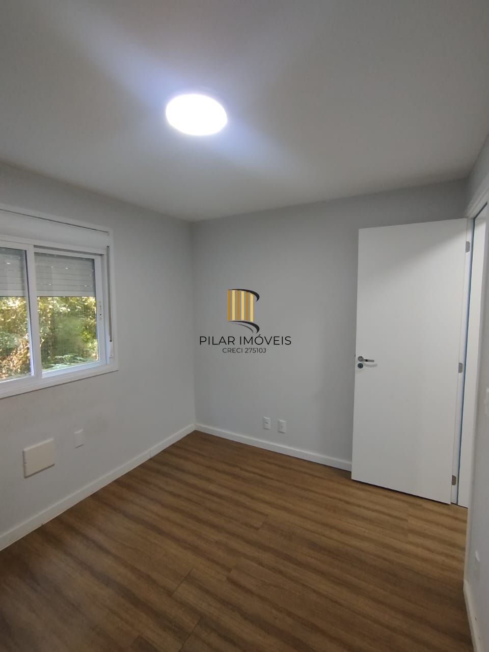 Um pedacinho do interior dentro de Porto Alegre - 2dorm com Pátio Gigante