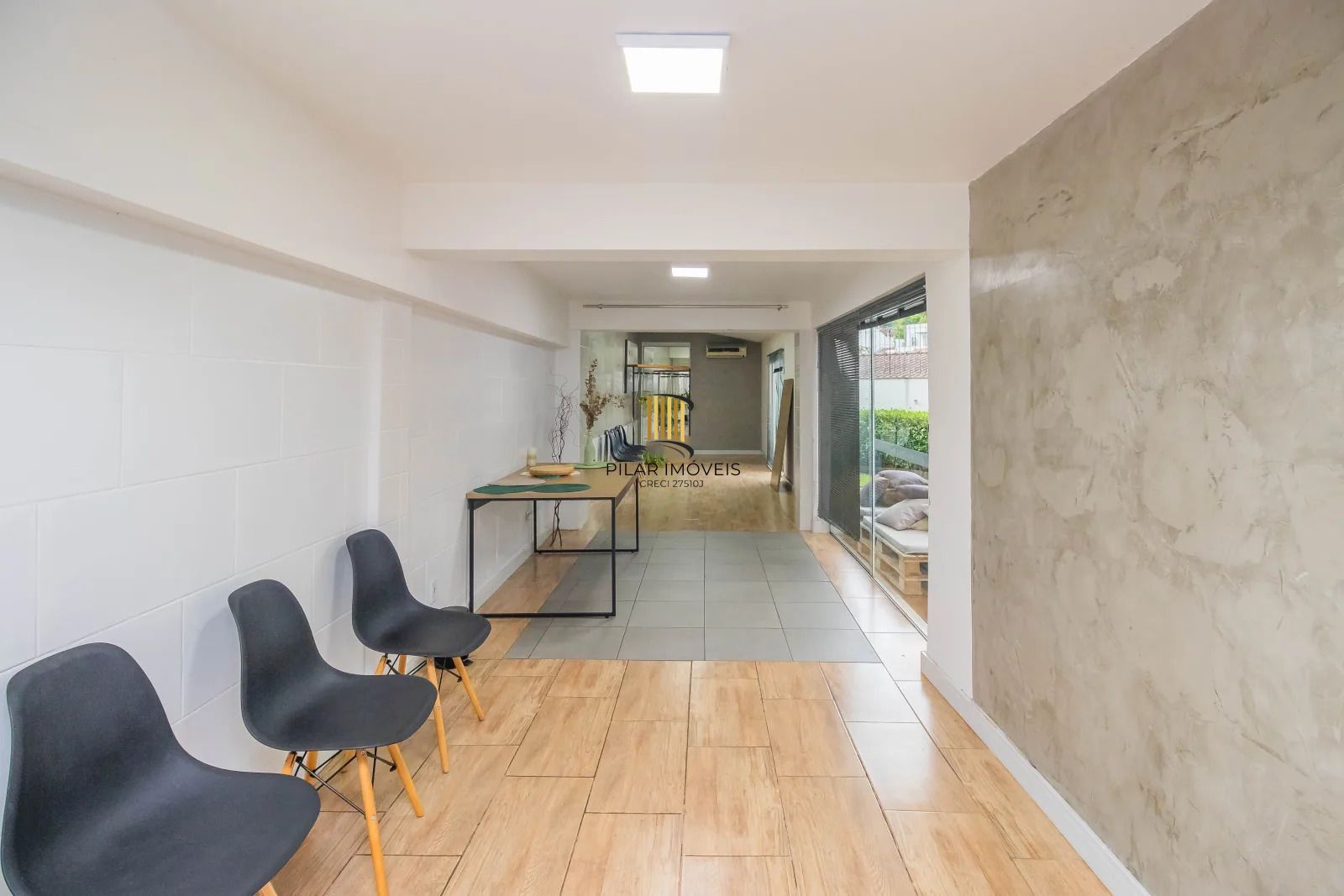 Casa a venda, 4 quartos, 2 vagas, 4 banheiros, Bairro Chacara das Pedras, em Porto Alegre/RS