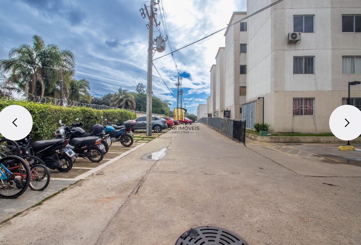 Apartamento Reformado com 2 Dormitórios e Excelente Localização