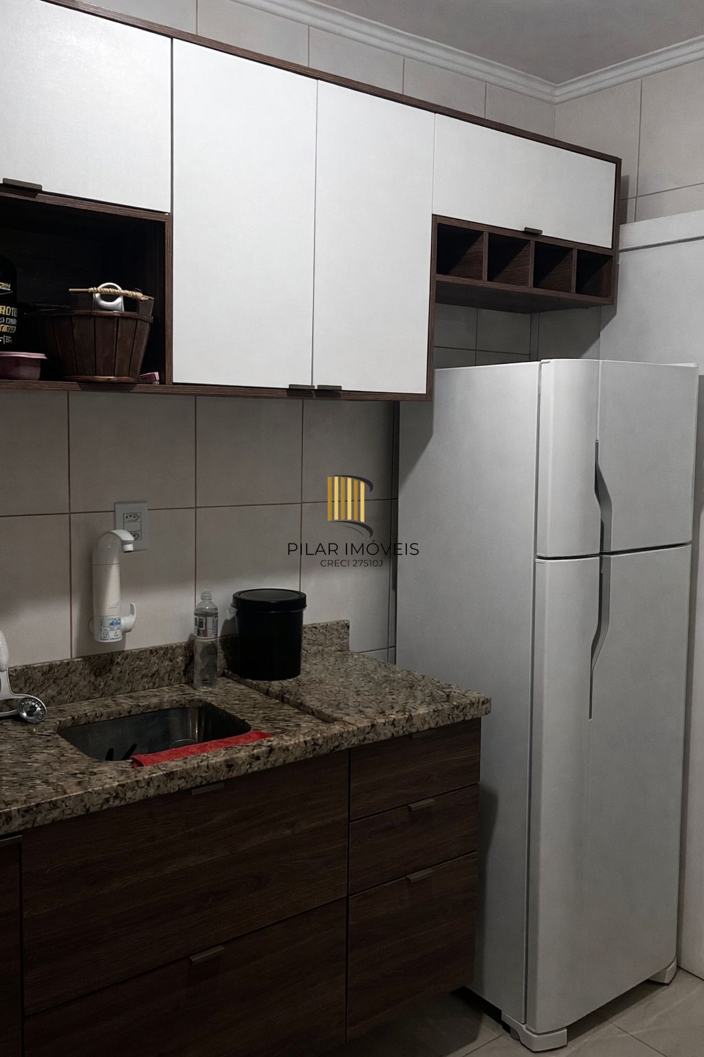 Apartamento 2 quartos, c/móveis planejado, refrigerador e máq. de lavar, sol da manhã,
