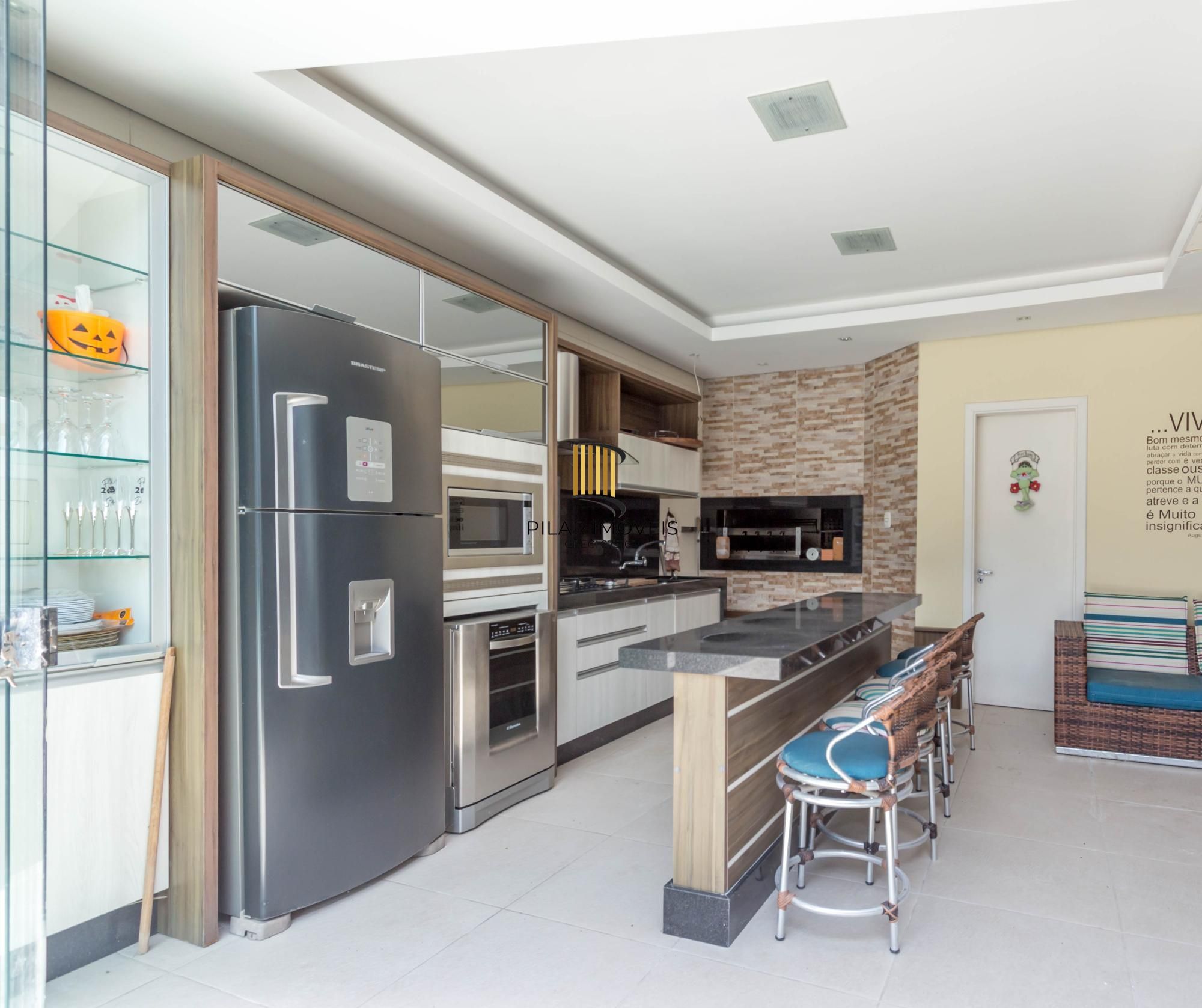 Casa Alto Padrão 3 dormitórios, 2 suítes, 4 banheiros, 4 vagas/box, Bairro Santo Antonio em Porto Alegre RS
