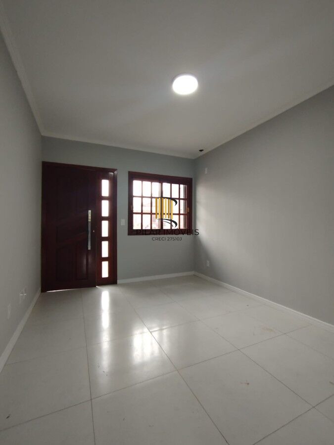 Sobrado triplex com 142m² -  apenas R$ 2.500,00 m² - aceita FGTS/FInanciamento