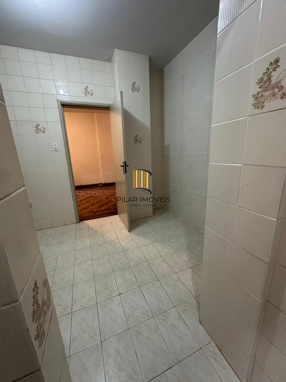 Apartamento 2 dormitórios a venda no Bairro Moinhos de Vento em Porto Alegre RS