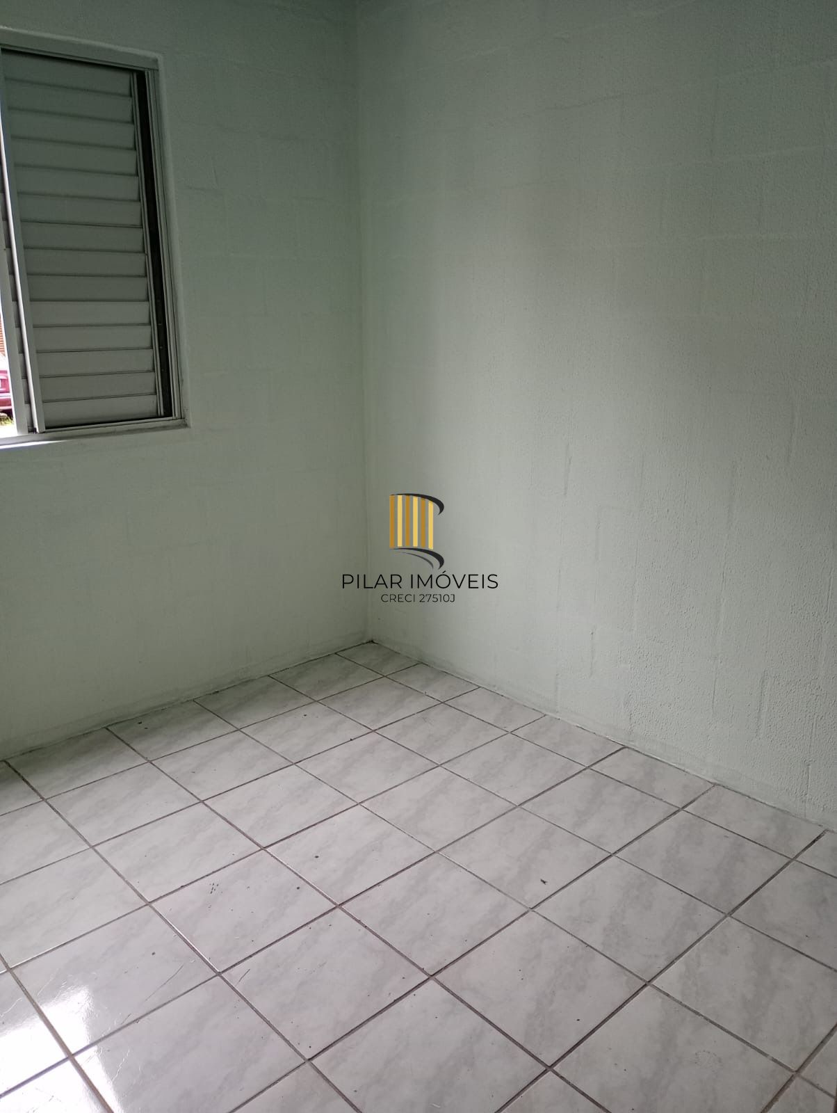 EXCELENTE APARTAMENTO COM DOIS DORMITÓRIOS, NO BAIRRO PINHEIRO, aproveite!!