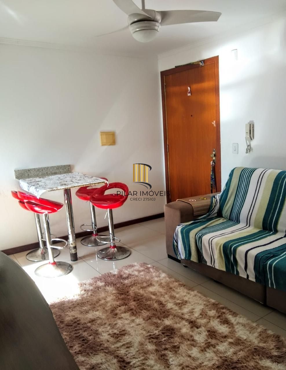 Apartamento 2 dormitórios no bairro Coronel Aparício Borges