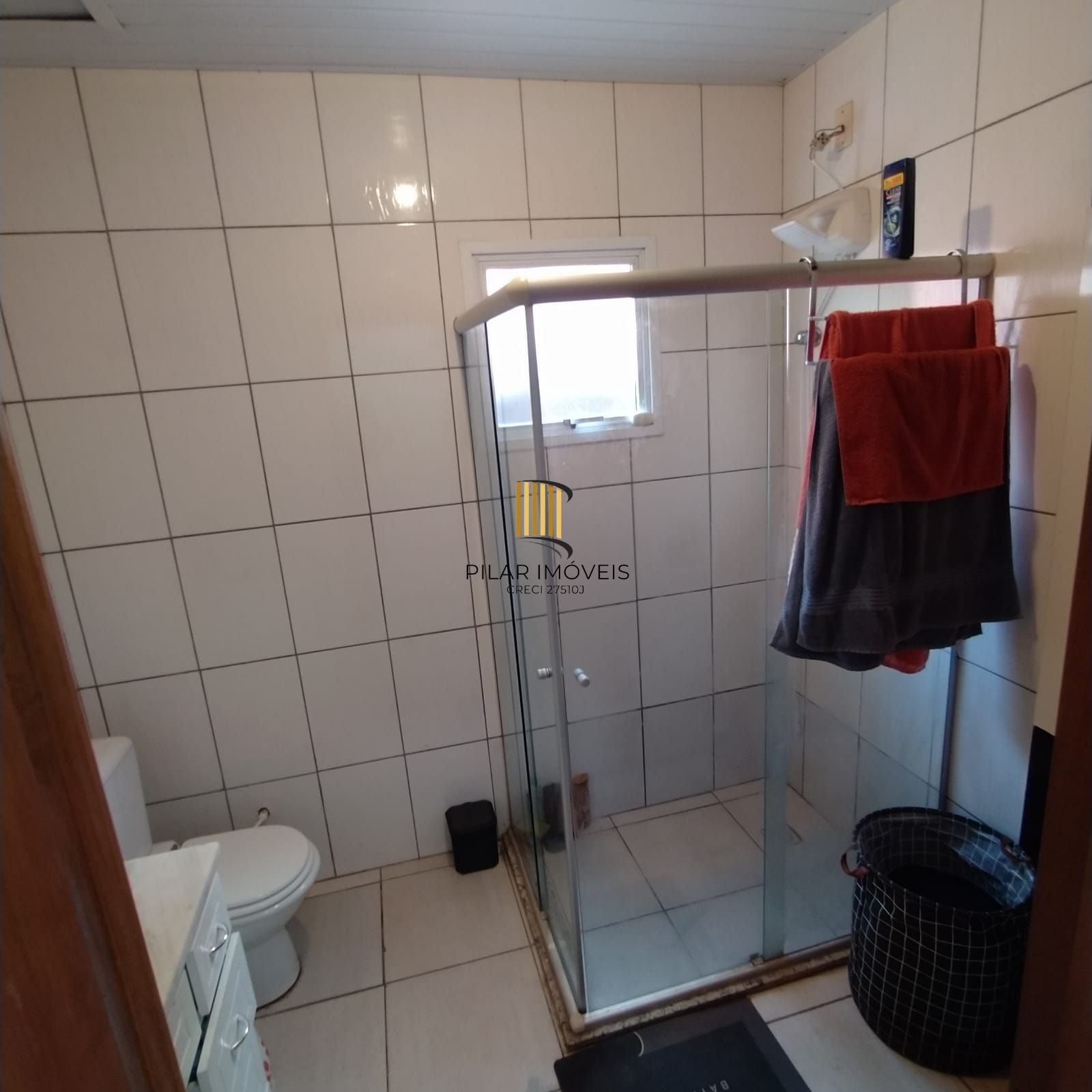 Casa 2 quartos, 2 vagas, portão de correr com motor, pátio, próximo ao Carrefour Viamão.