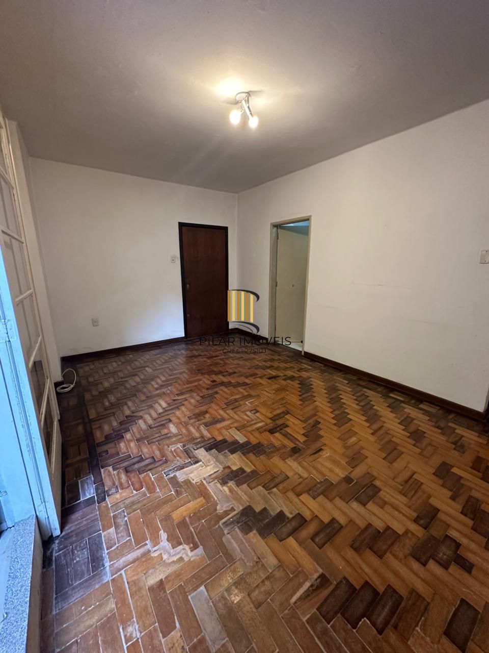 Apartamento 2 dormitórios a venda no Bairro Moinhos de Vento em Porto Alegre RS