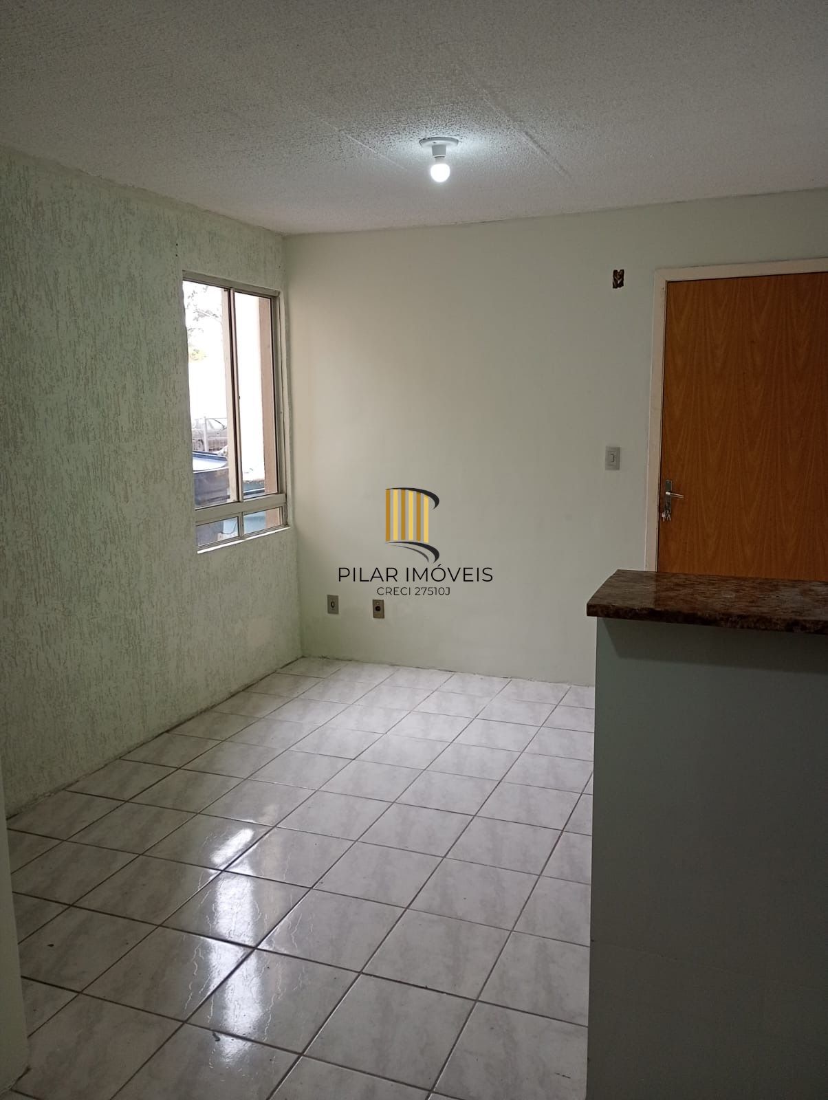 EXCELENTE APARTAMENTO COM DOIS DORMITÓRIOS, NO BAIRRO PINHEIRO, aproveite!!