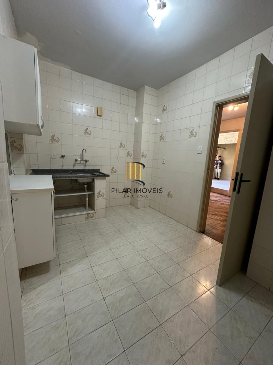 Apartamento 2 dormitórios a venda no Bairro Moinhos de Vento em Porto Alegre RS