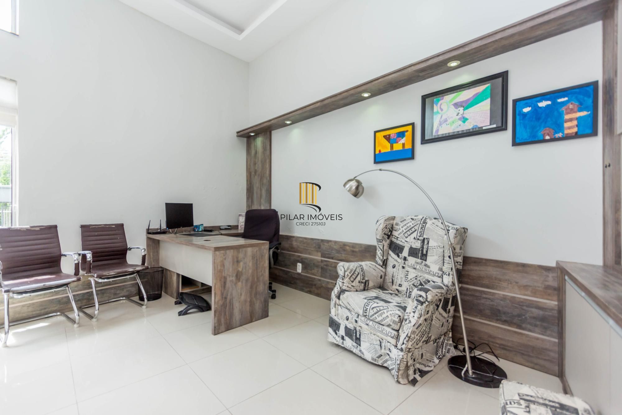 Casa Alto Padrão 3 dormitórios, 2 suítes, 4 banheiros, 4 vagas/box, Bairro Santo Antonio em Porto Alegre RS