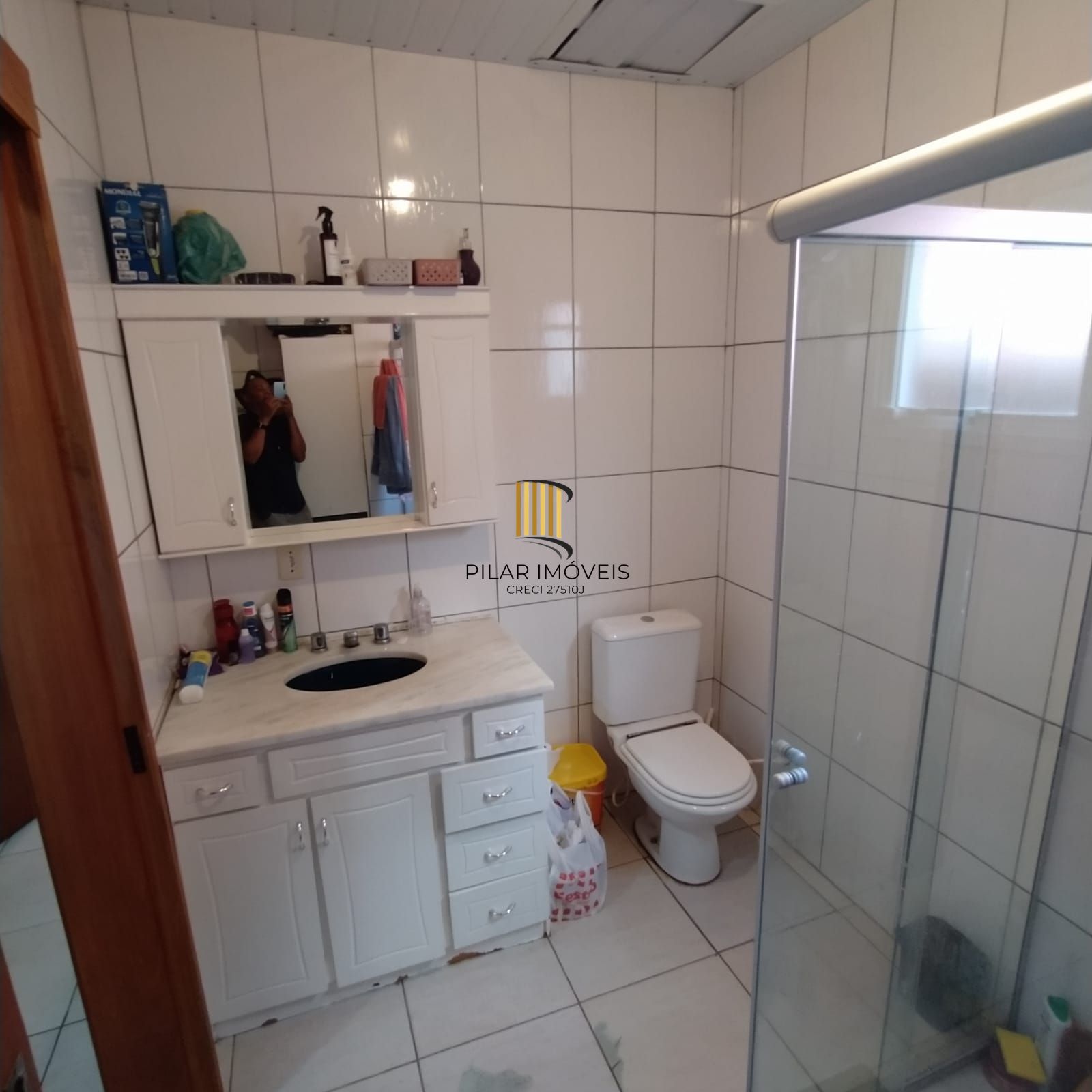 Casa 2 quartos, 2 vagas, portão de correr com motor, pátio, próximo ao Carrefour Viamão.