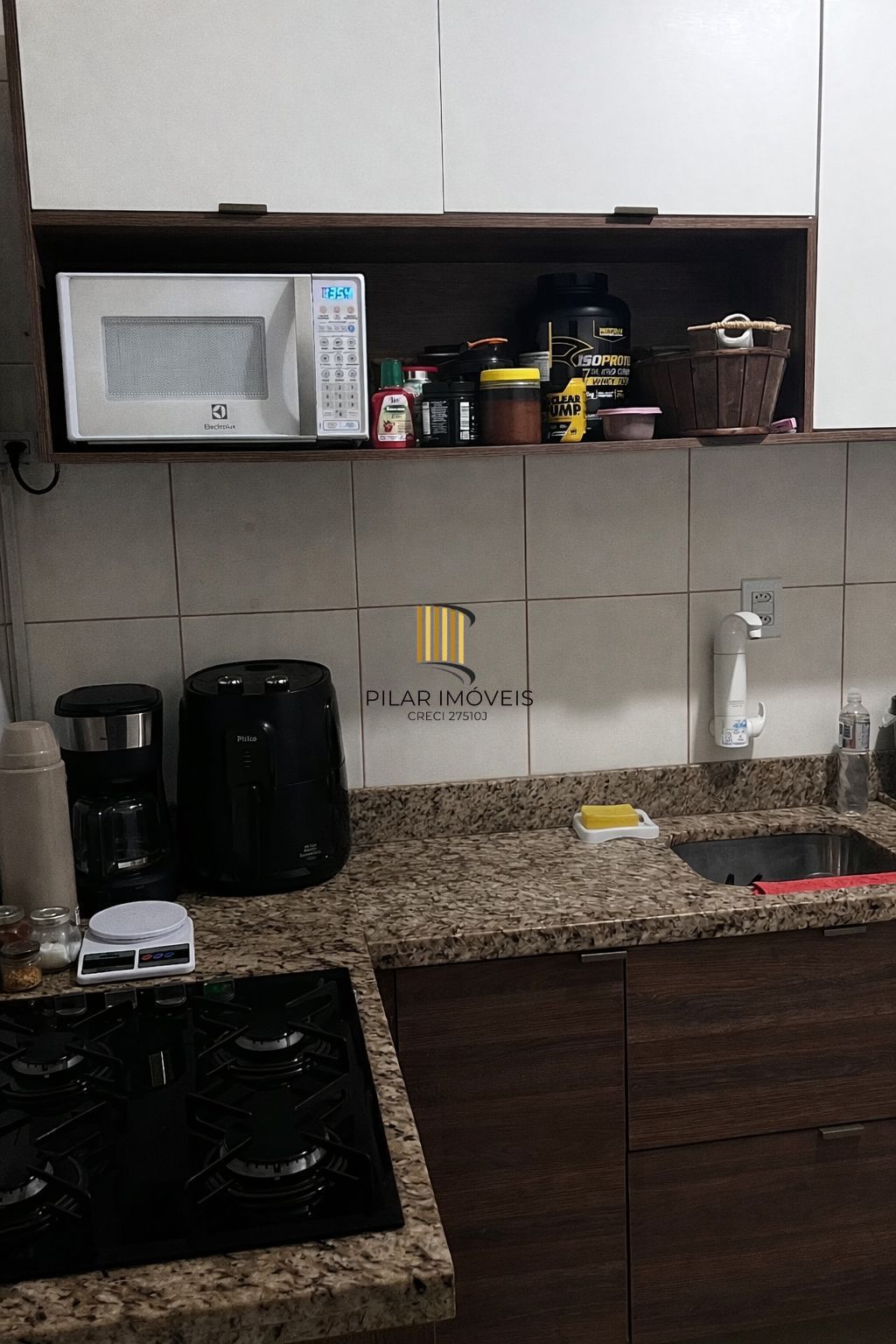 Apartamento 2 quartos, c/móveis planejado, refrigerador e máq. de lavar, sol da manhã,