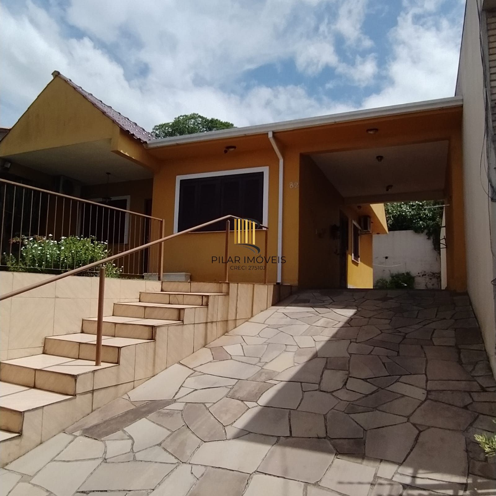 Casa 2 quartos, suíte, cozinha grande, lavanderia, aquecimento a gas, pátio grande - Pilar Imóveis