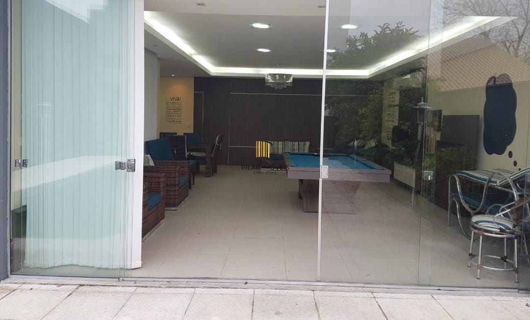 Casa Alto Padrão 3 dormitórios, 2 suítes, 4 banheiros, 4 vagas/box, Bairro Santo Antonio em Porto Alegre RS