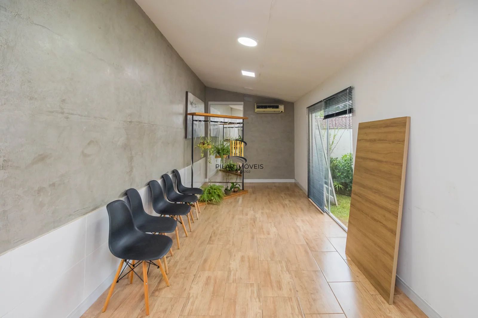 Casa a venda, 4 quartos, 2 vagas, 4 banheiros, Bairro Chacara das Pedras, em Porto Alegre/RS