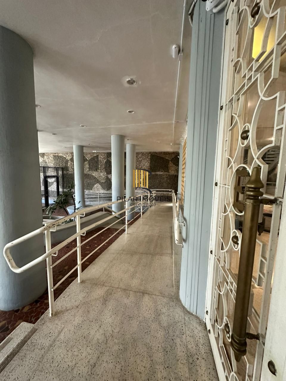 Apartamento 2 dormitórios a venda no Bairro Moinhos de Vento em Porto Alegre RS