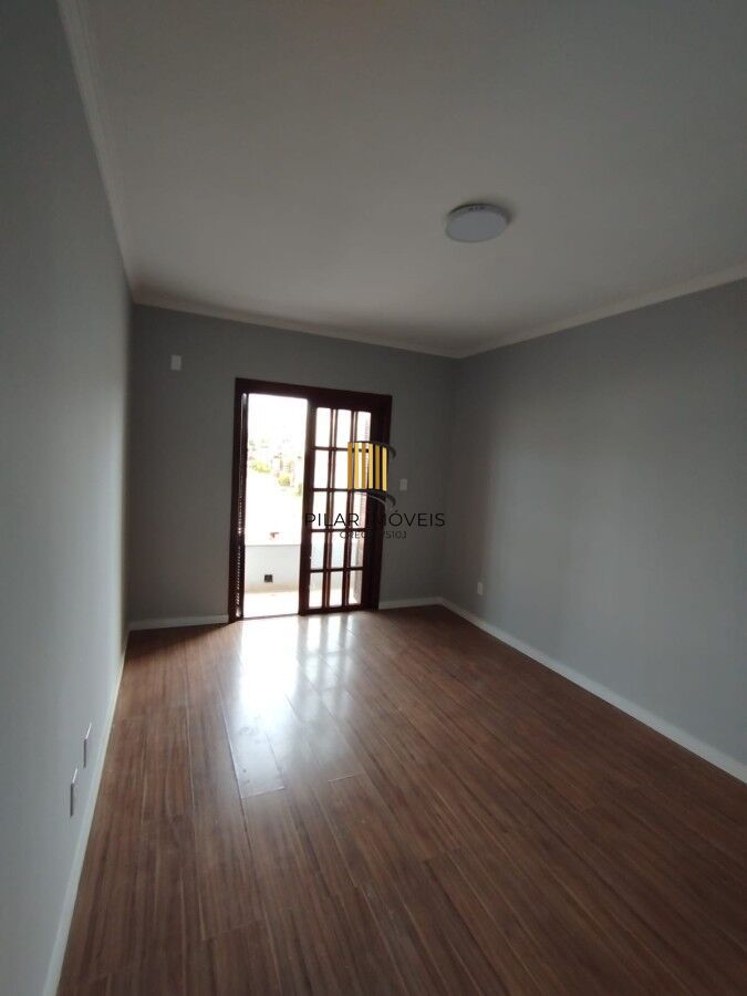 Sobrado triplex com 142m² -  apenas R$ 2.500,00 m² - aceita FGTS/FInanciamento