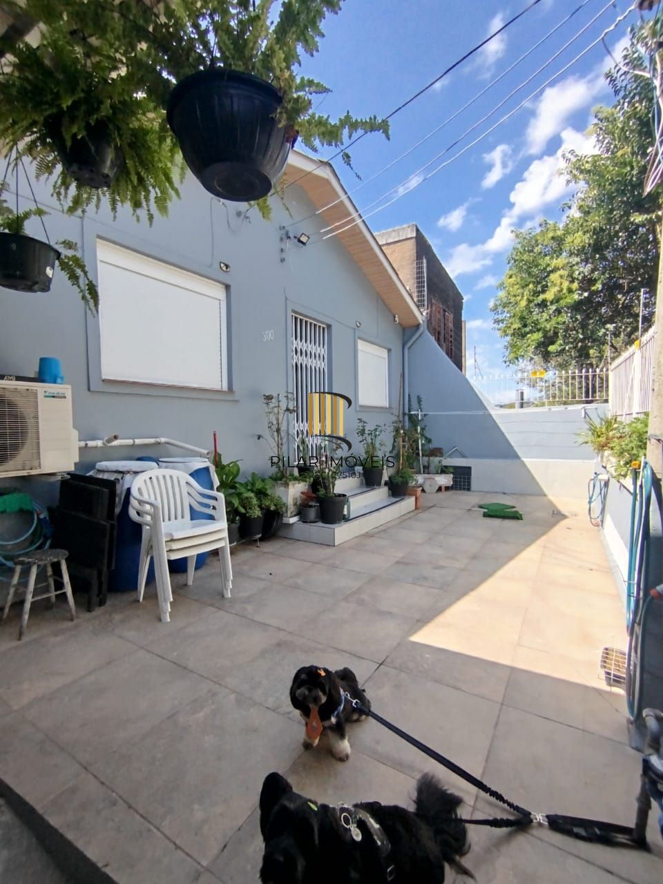 Ótima casa c/3 quartos, suite, 2 vagas e 120m², próximo á Igreja São Jorge