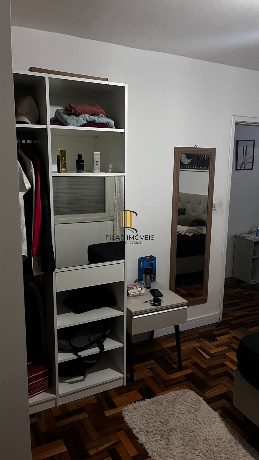 Apartamento 2 quartos, c/móveis planejado, refrigerador e máq. de lavar, sol da manhã,