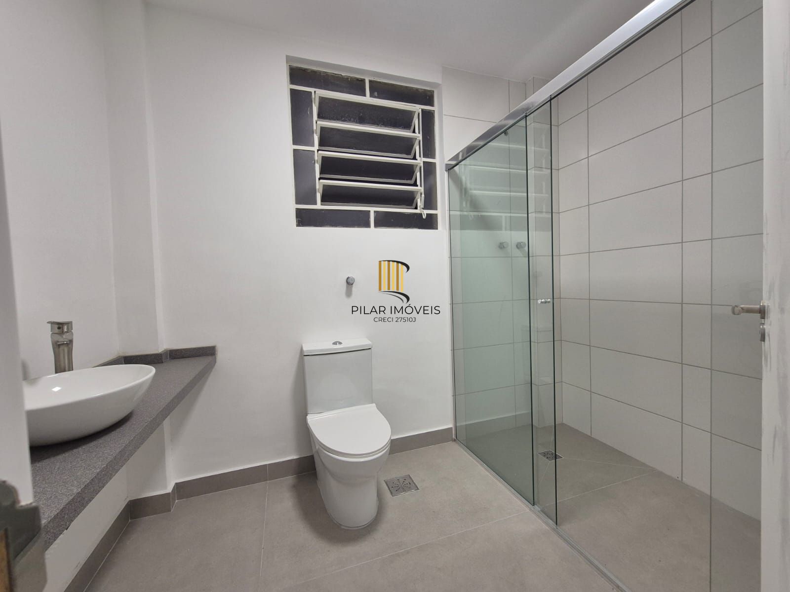 Apartamento 3 Dormitórios com Suíte no Santana em Frente ao HCPA