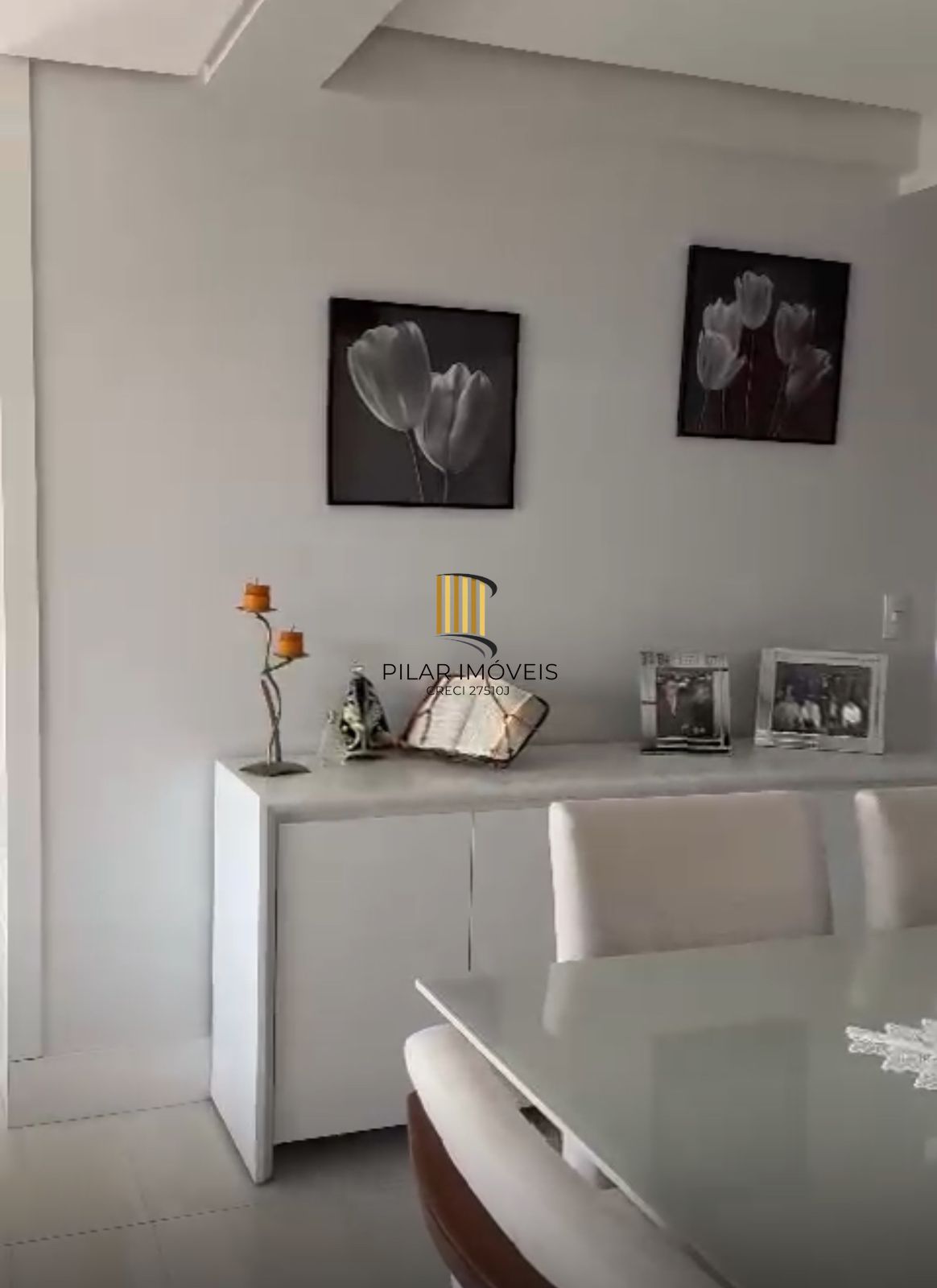 APARTAMENTO 2 DORMITÓRIOS C SUÍTE MOBILIADO BAIRRO MENINO DEUS PORTO ALEGRE