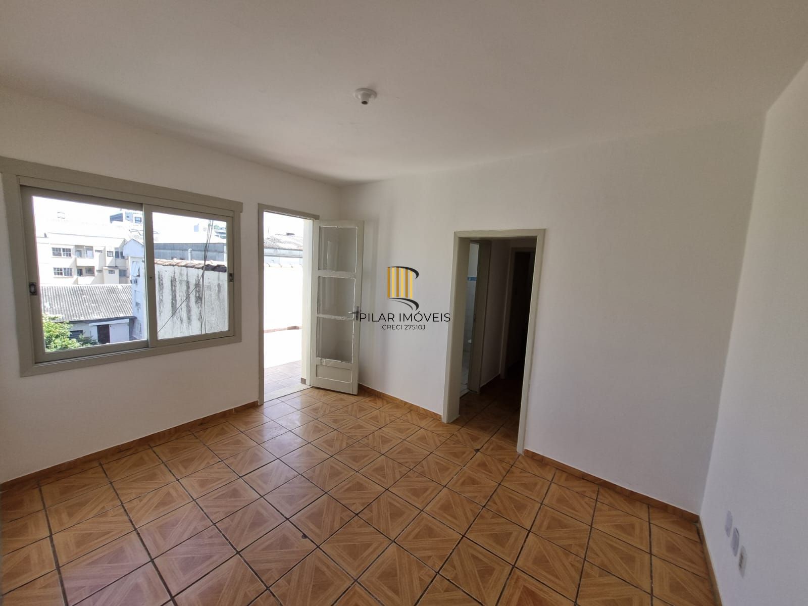 Apartamento à Venda | 1 Dormitório com Terraço | Cidade Baixa