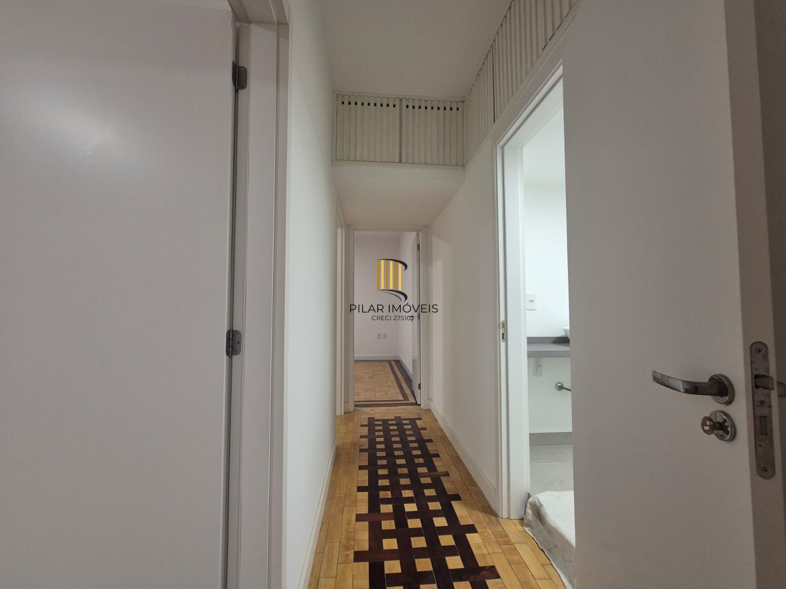 Apartamento 3 Dormitórios com Suíte no Santana em Frente ao HCPA