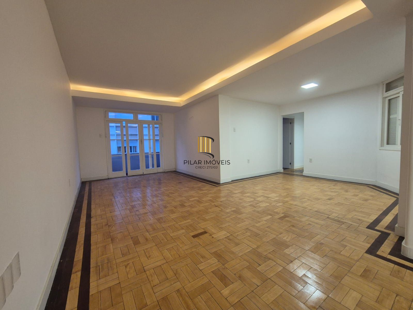 Apartamento 3 Dormitórios com Suíte no Santana em Frente ao HCPA