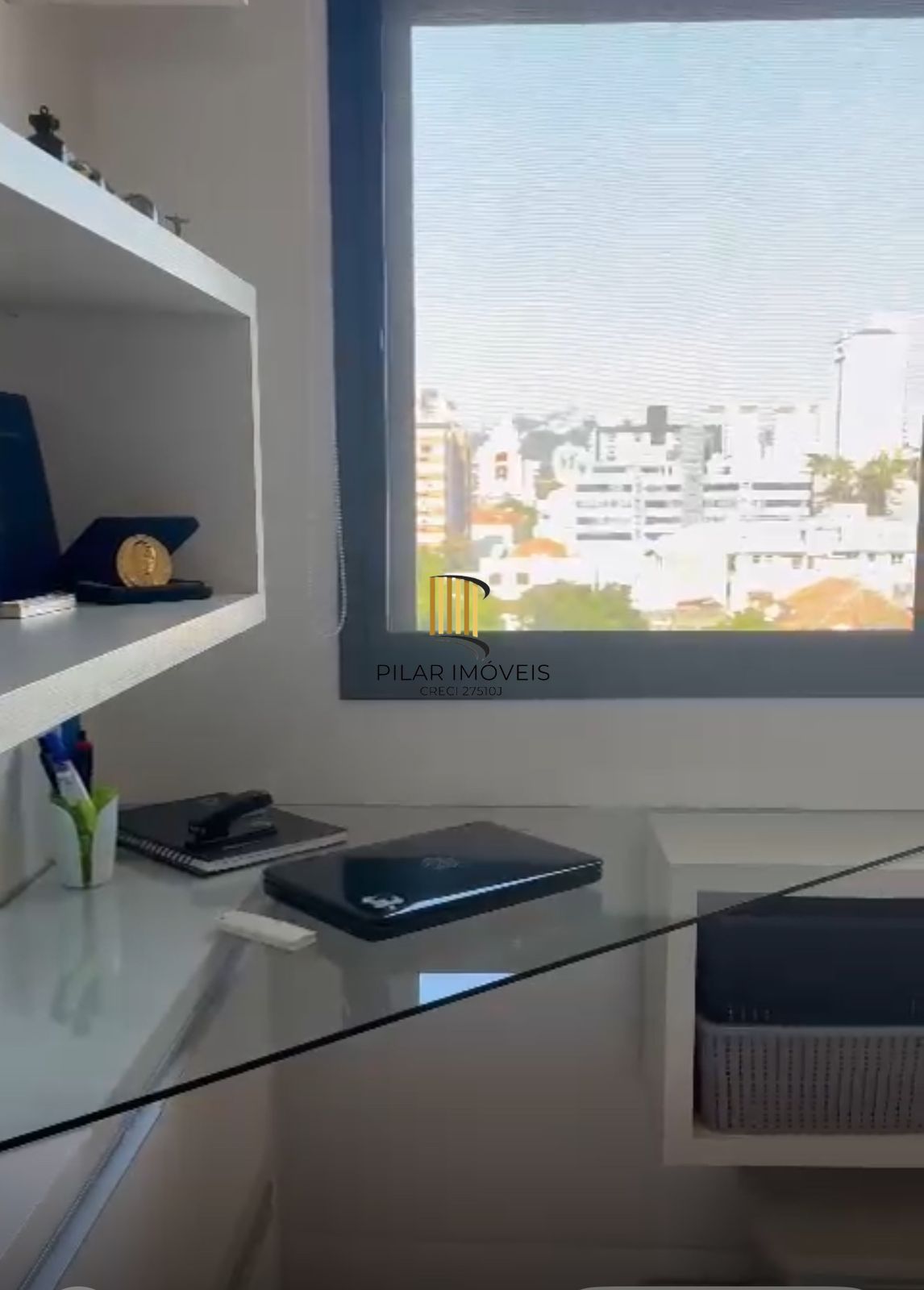 APARTAMENTO 2 DORMITÓRIOS C SUÍTE MOBILIADO BAIRRO MENINO DEUS PORTO ALEGRE