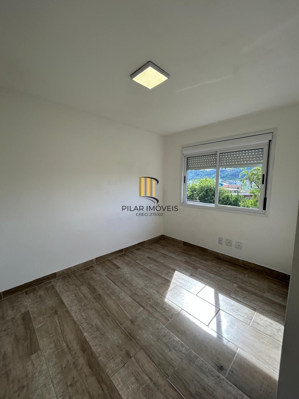Apartamento  3 dorm  por R$ 238 Mil  Último Andar Vista Livre! Res Campo Dourado