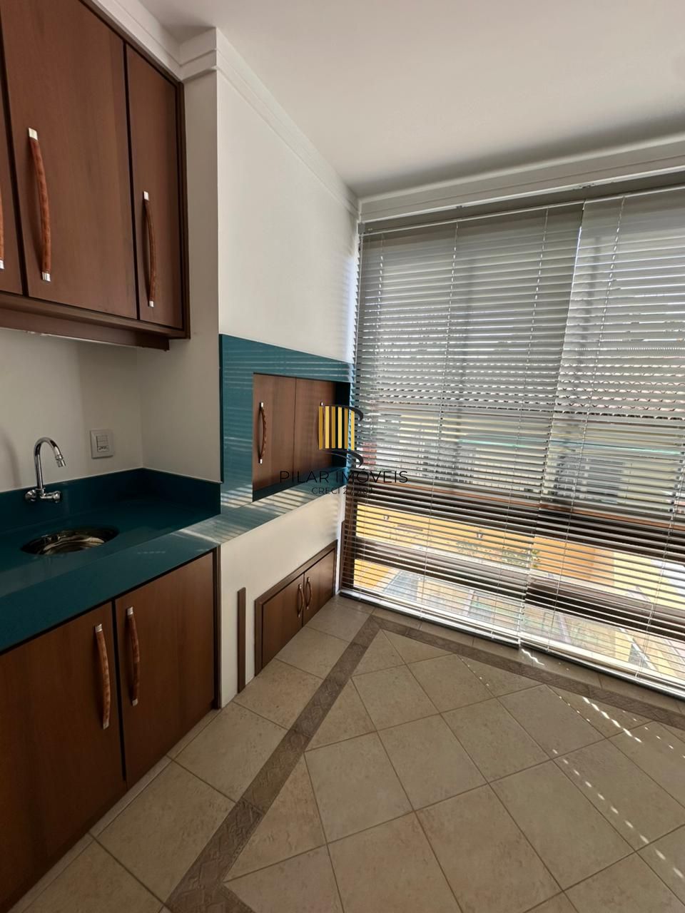 Casa em Condomínio com Espaço Gourmet, Piscina e 3 Dormitórios – Zona Sul