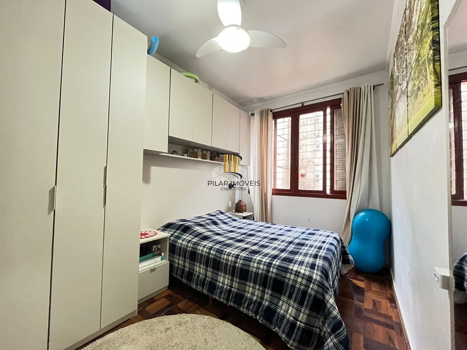 APARTAMENTO 3 DORMITORIOS TRANSFORMADO EM 2 DORMITÓRIOS CIDADE BAIXA
