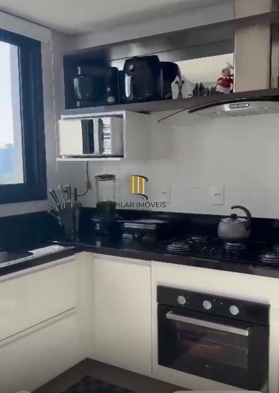 APARTAMENTO 2 DORMITÓRIOS C SUÍTE MOBILIADO BAIRRO MENINO DEUS PORTO ALEGRE