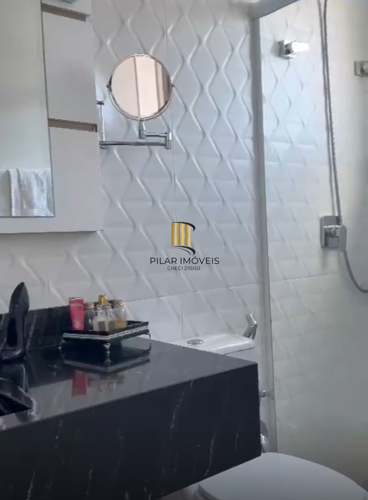 APARTAMENTO 2 DORMITÓRIOS C SUÍTE MOBILIADO BAIRRO MENINO DEUS PORTO ALEGRE