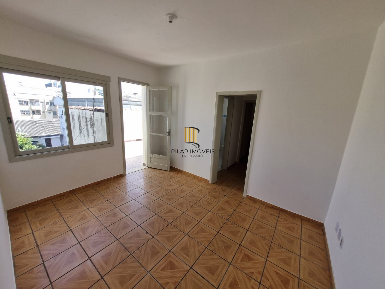 Apartamento à Venda | 1 Dormitório com Terraço | Cidade Baixa