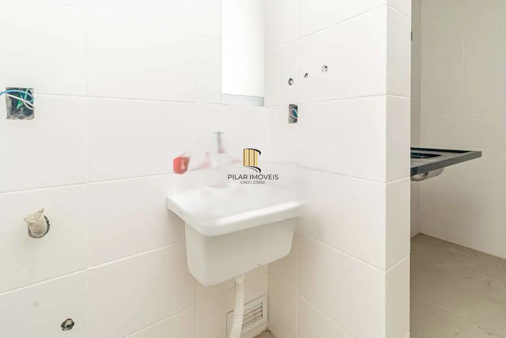 APARTAMENTO 2 DORMITÓRIOS COM SUITE RUA CARLOS VON KOZERITZ  BAIRRO HIGIANOPOLIS