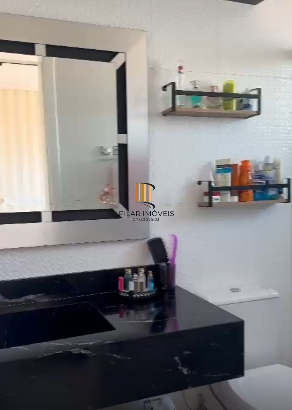 APARTAMENTO 2 DORMITÓRIOS C SUÍTE MOBILIADO BAIRRO MENINO DEUS PORTO ALEGRE