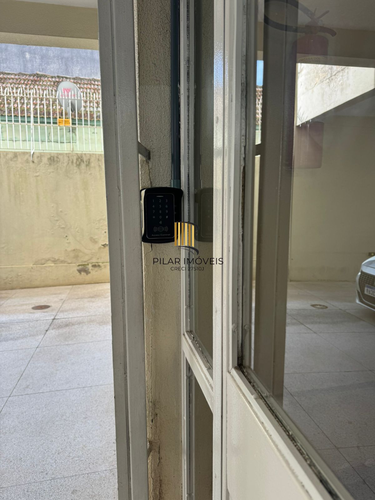 Oportunidade! Apartamento de 2 Dormitórios na Rua Lima e Sila - R$ 299.000