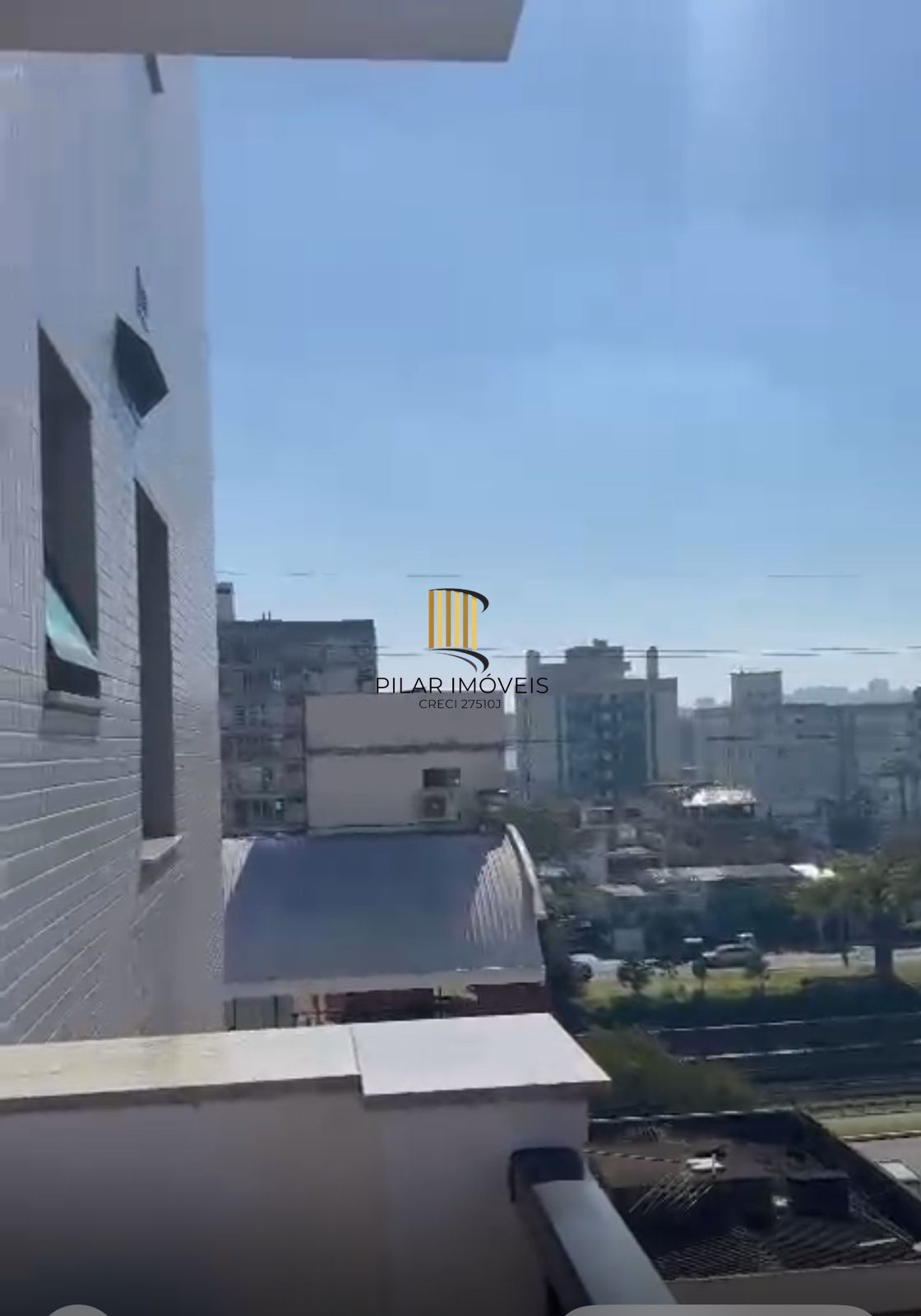 APARTAMENTO 2 DORMITÓRIOS C SUÍTE MOBILIADO BAIRRO MENINO DEUS PORTO ALEGRE