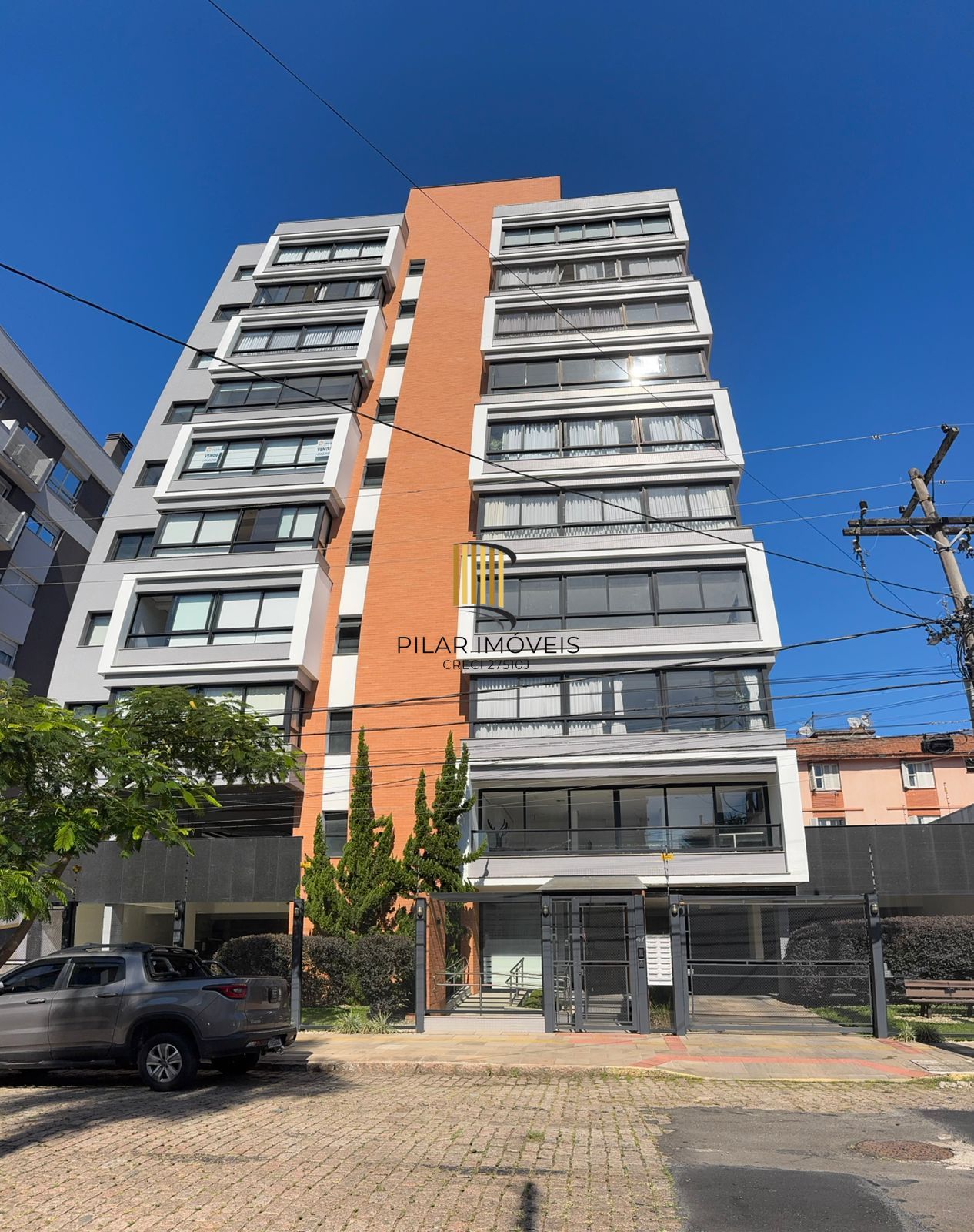 APARTAMENTO 2 DORMITÓRIOS C SUÍTE MOBILIADO BAIRRO MENINO DEUS PORTO ALEGRE