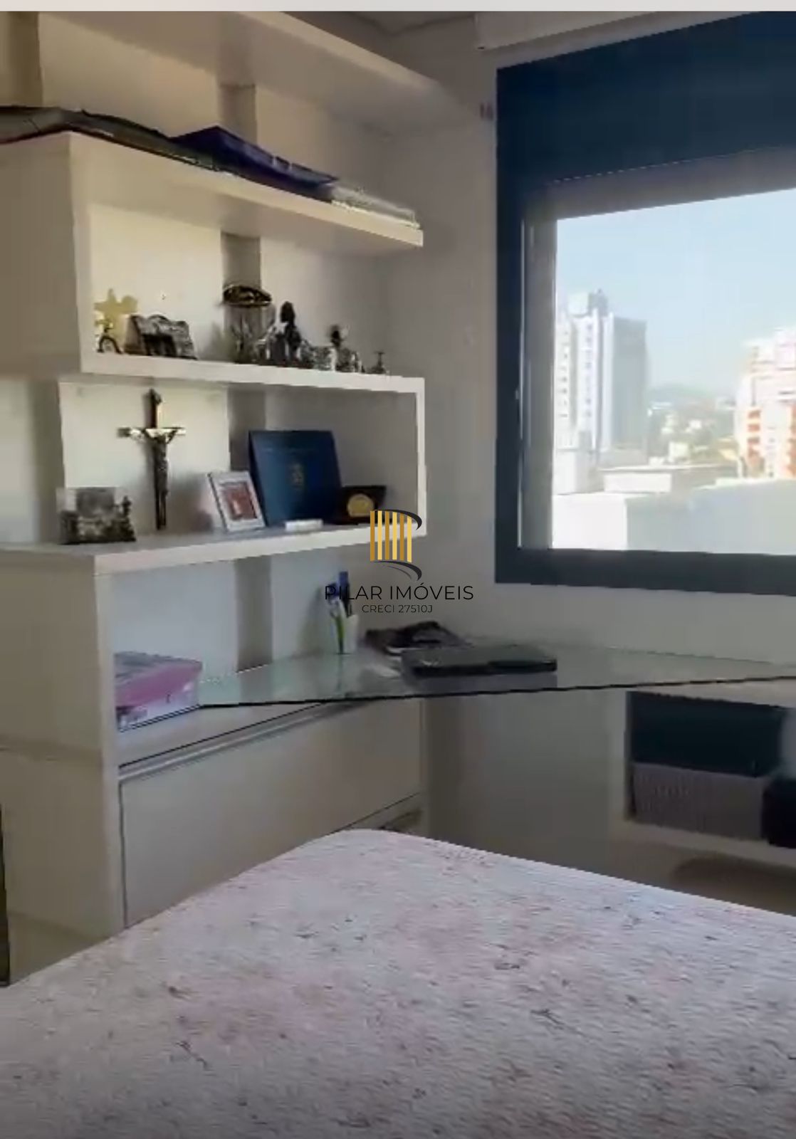 APARTAMENTO 2 DORMITÓRIOS C SUÍTE MOBILIADO BAIRRO MENINO DEUS PORTO ALEGRE