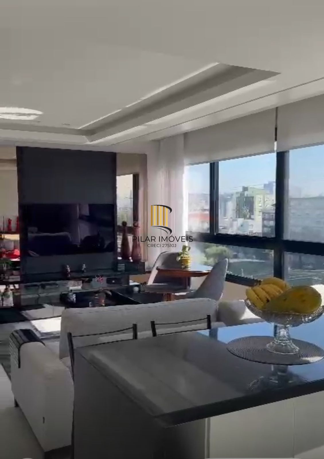 APARTAMENTO 2 DORMITÓRIOS C SUÍTE MOBILIADO BAIRRO MENINO DEUS PORTO ALEGRE